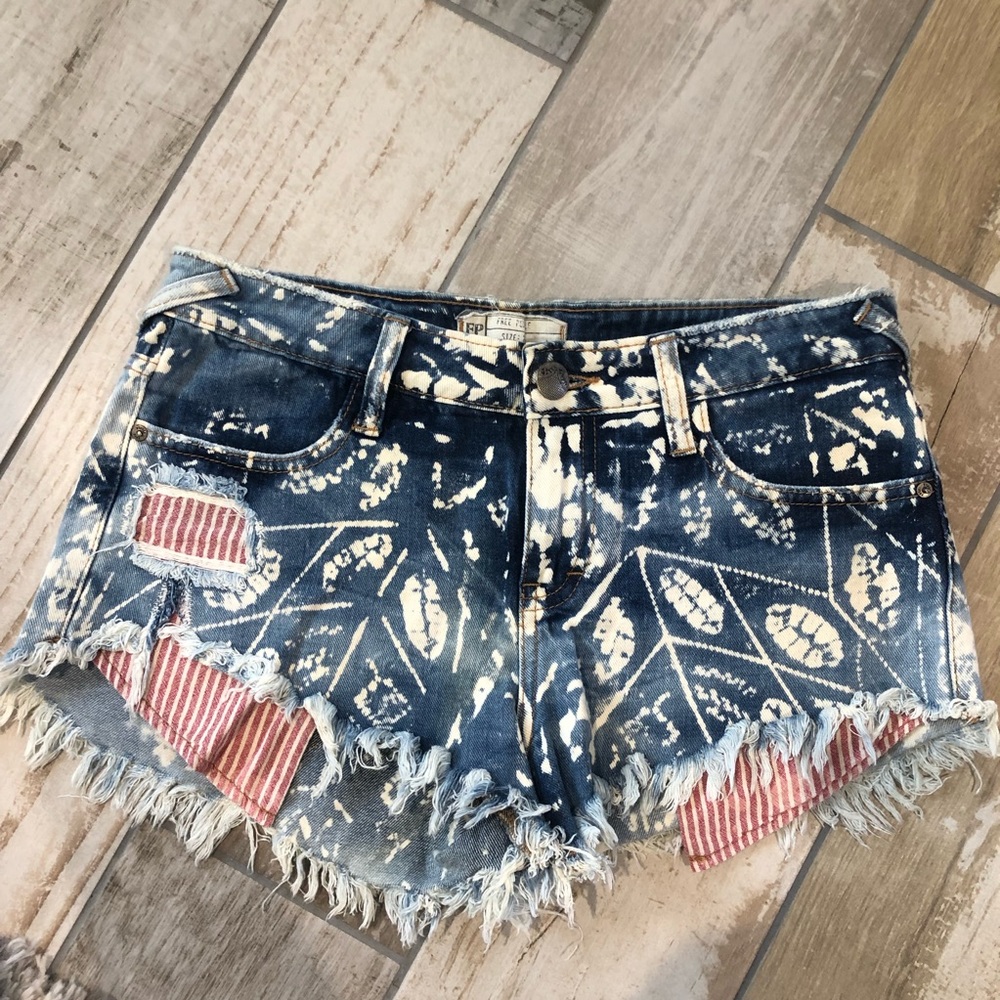 Free People Cutoff Denim Shorts!